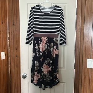 Striped navy floral midi dress with *POCKETS*